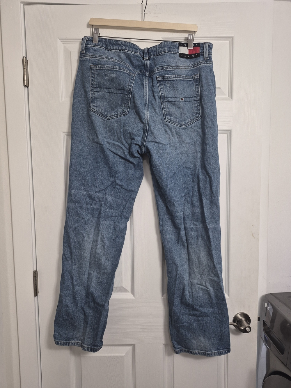 Tommy Hilfiger Men's Light Blue Relaxed Fit Jeans